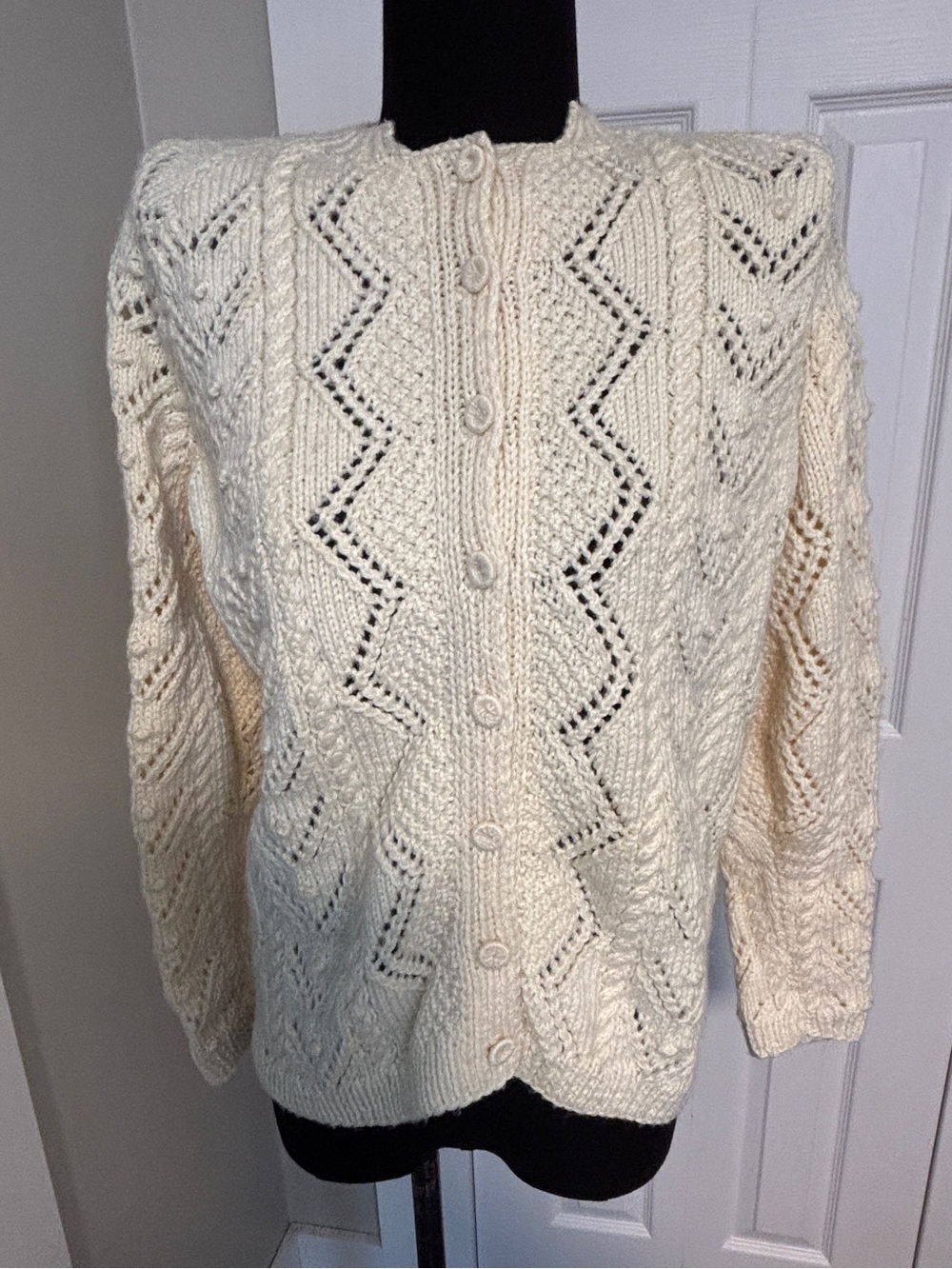 Vintage Hand Knit Cream Chevron Lace Pointelle Aran Cardigan Size Small Covereds